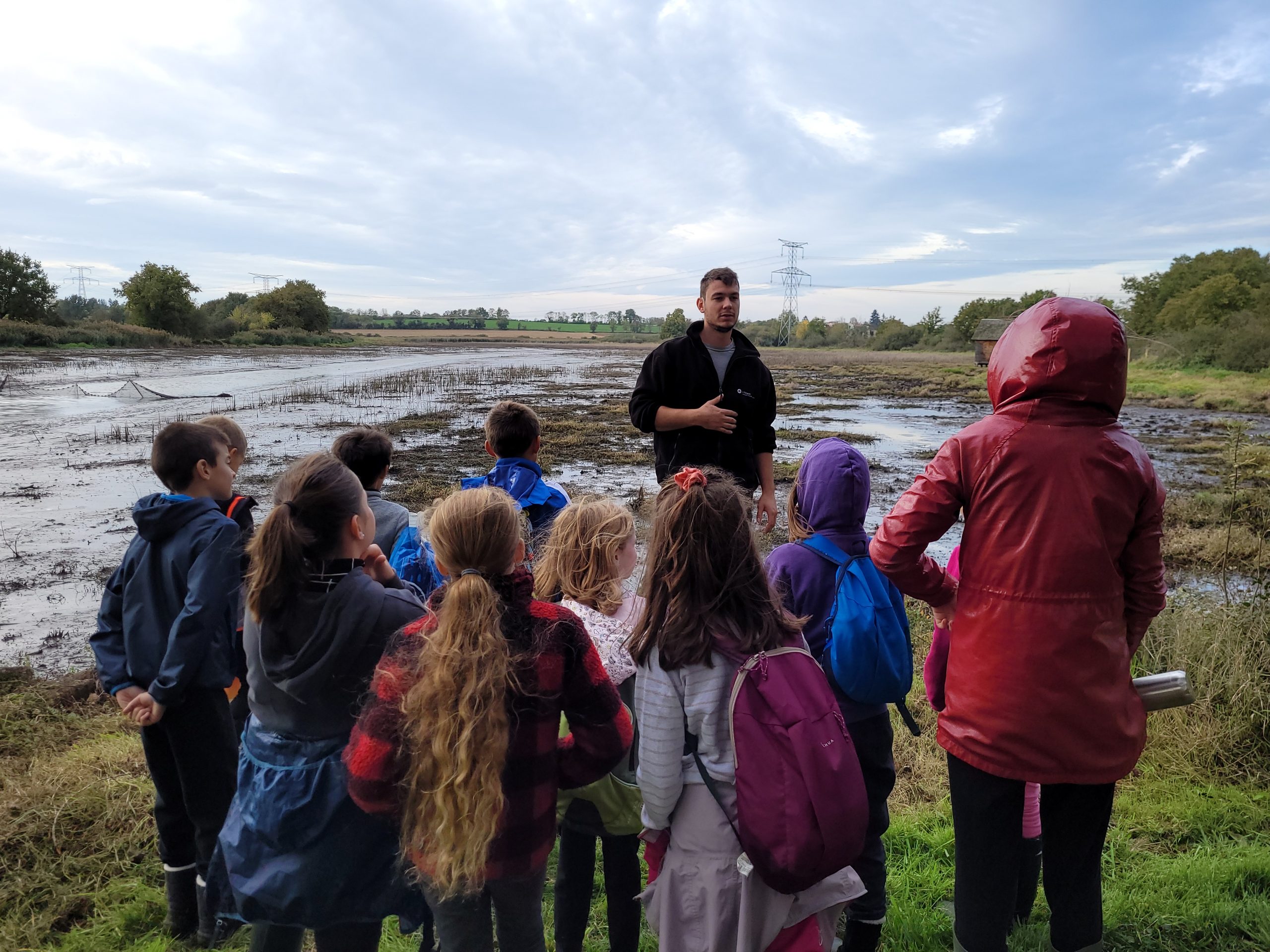 Etang Prêle : des scolaires ont assisté à la pêche